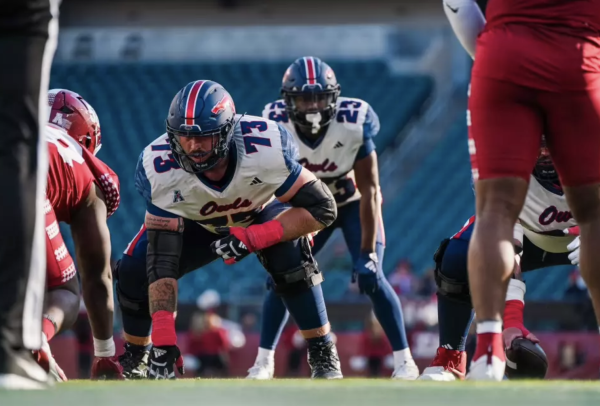 Running back Gemari Sands waiting behind the snap during FAU’s game against Temple on Nov. 16. The Owls lost the game in overtime 18-15 and fell to 0-6 in AAC play. 